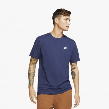 Nike Sportswear Club